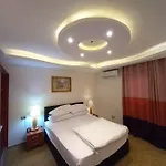 عباس العقاد